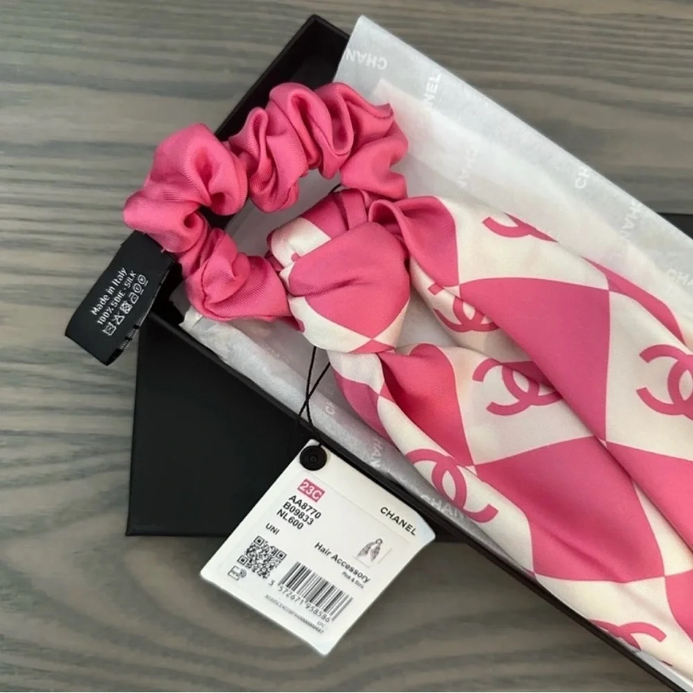 CHANEL SILK TWILL HAIR ACCESSORY